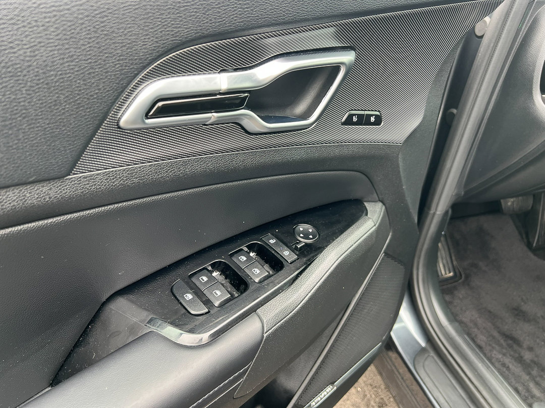 Used 2023 Kia Sportage SX image 15