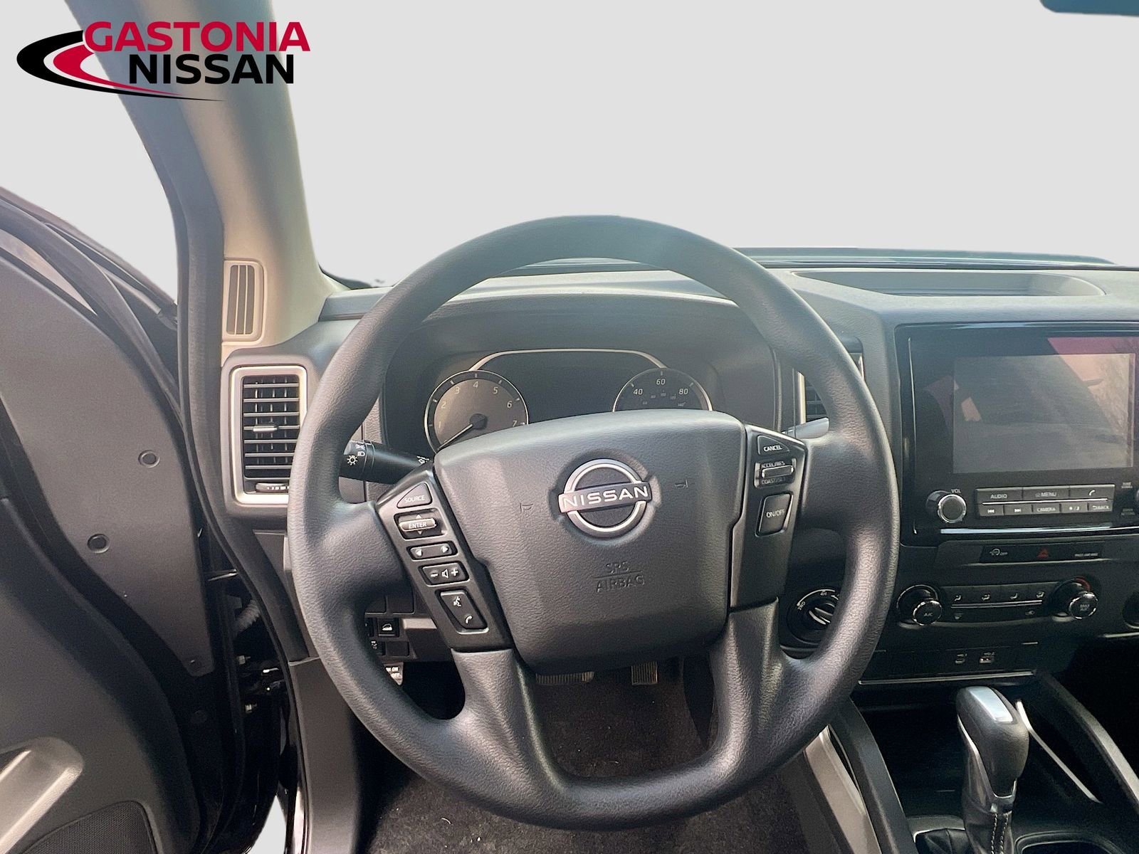Used 2023 Nissan Frontier SV image 14