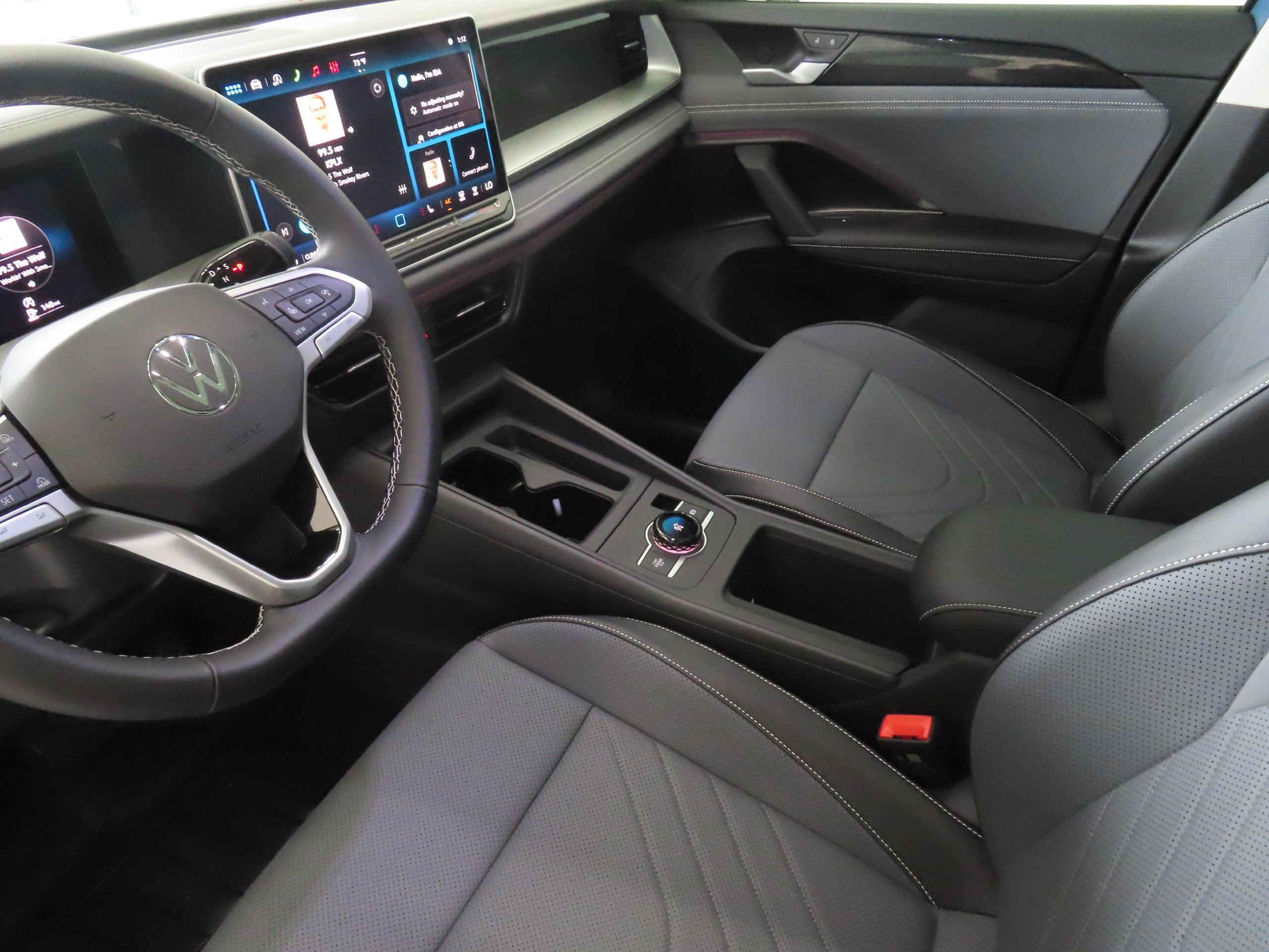 New 2026 Volkswagen Tiguan SE FWD image 20