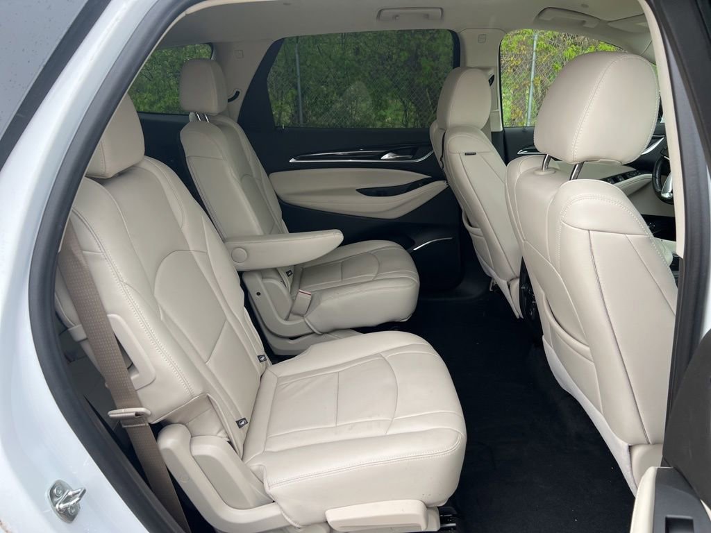 Used 2023 Buick Enclave Essence AWD/4WD image 39