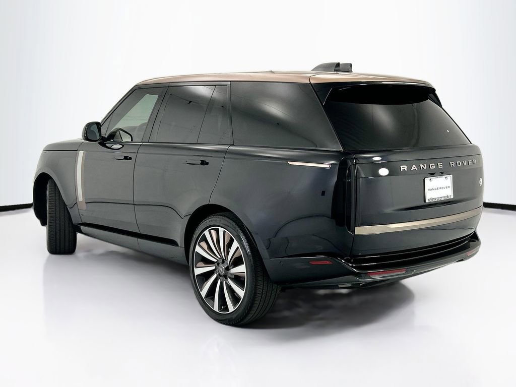 Used 2023 Land Rover Range Rover SV image 7