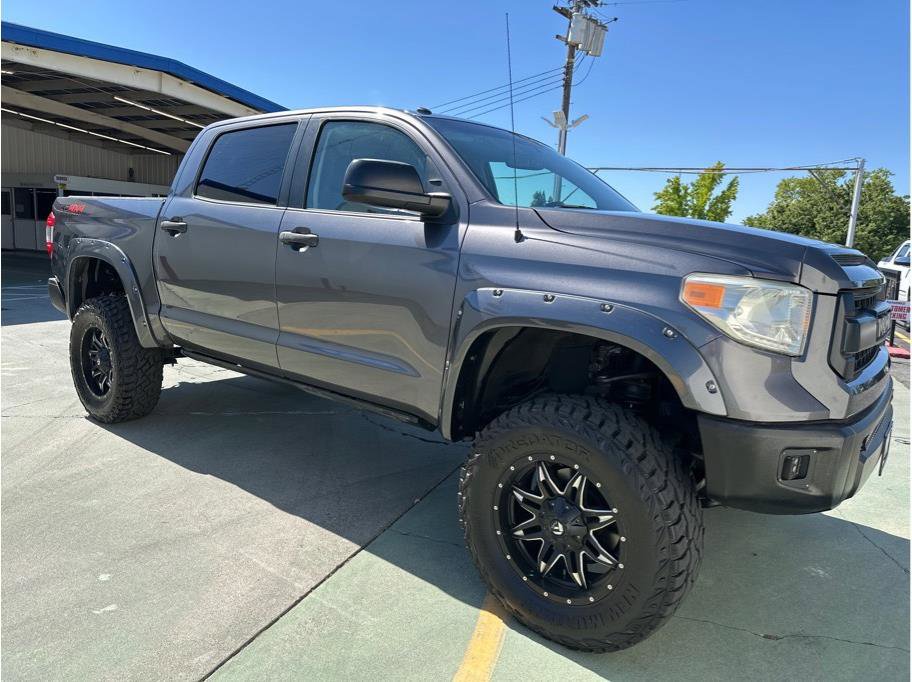 Used 2014 Toyota Tundra SR5 w/ SR5 Upgrade Package AWD/4WD image 5