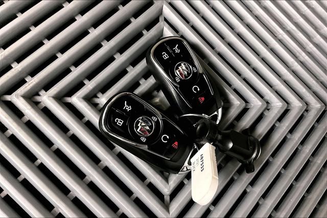 Used 2021 Buick Enclave Avenir w/ Avenir Technology Package FWD image 10