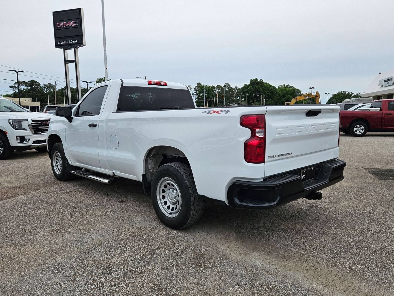 Used 2025 Chevrolet Silverado 1500 W/T w/ Trailering Package AWD/4WD image 3