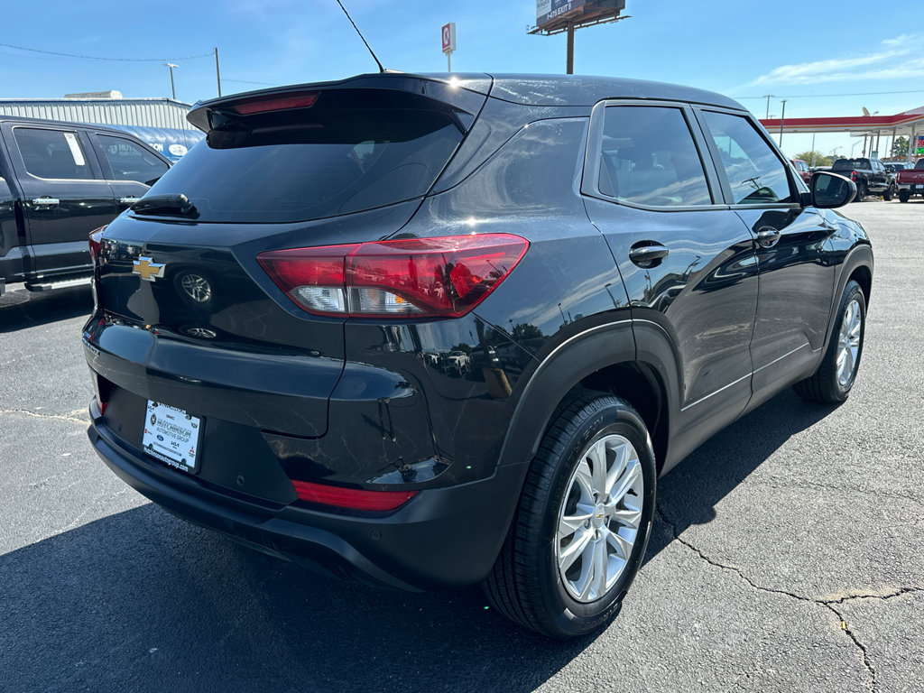 Used 2023 Chevrolet TrailBlazer LS FWD image 7