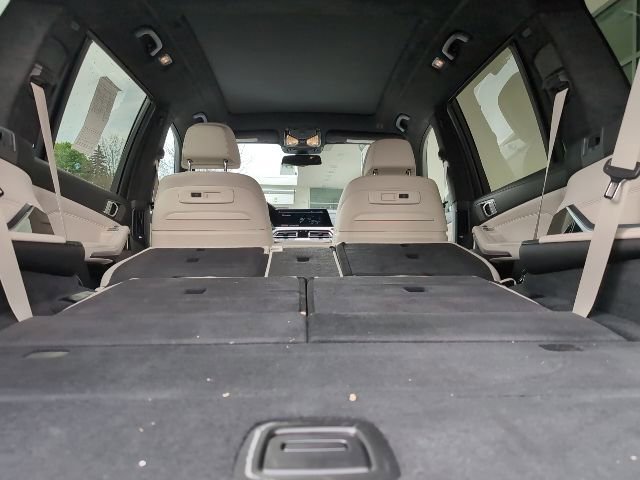 Used 2021 BMW X7 M50i AWD/4WD image 34