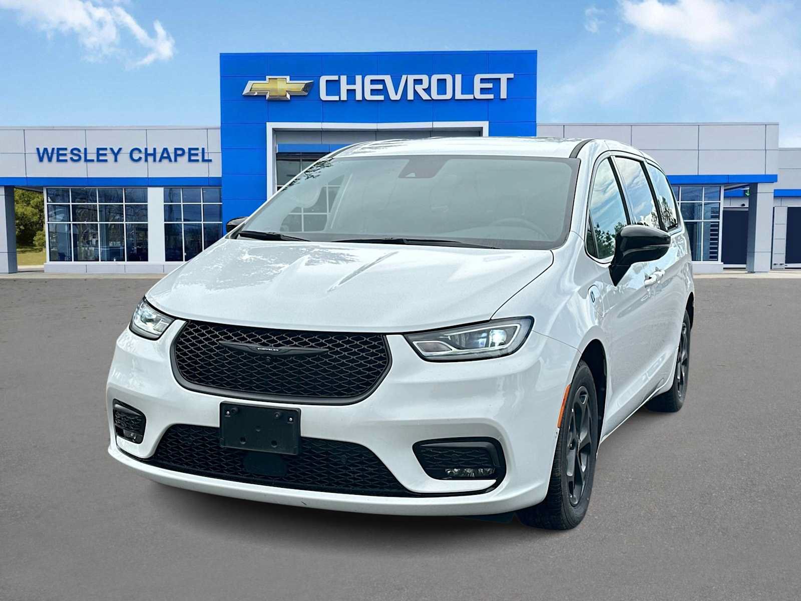 Used 2024 Chrysler Pacifica Limited