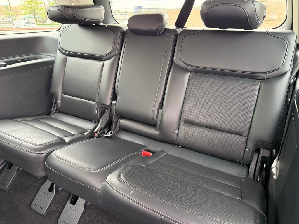 Certified 2025 Ford Expedition Platinum image 8