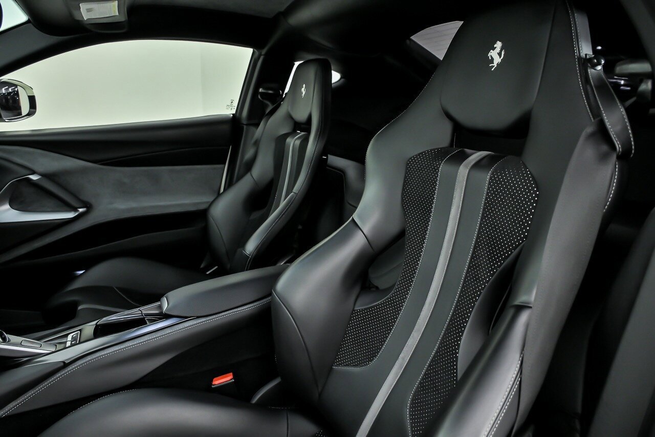 Used 2018 Ferrari 812 Superfast RWD image 22