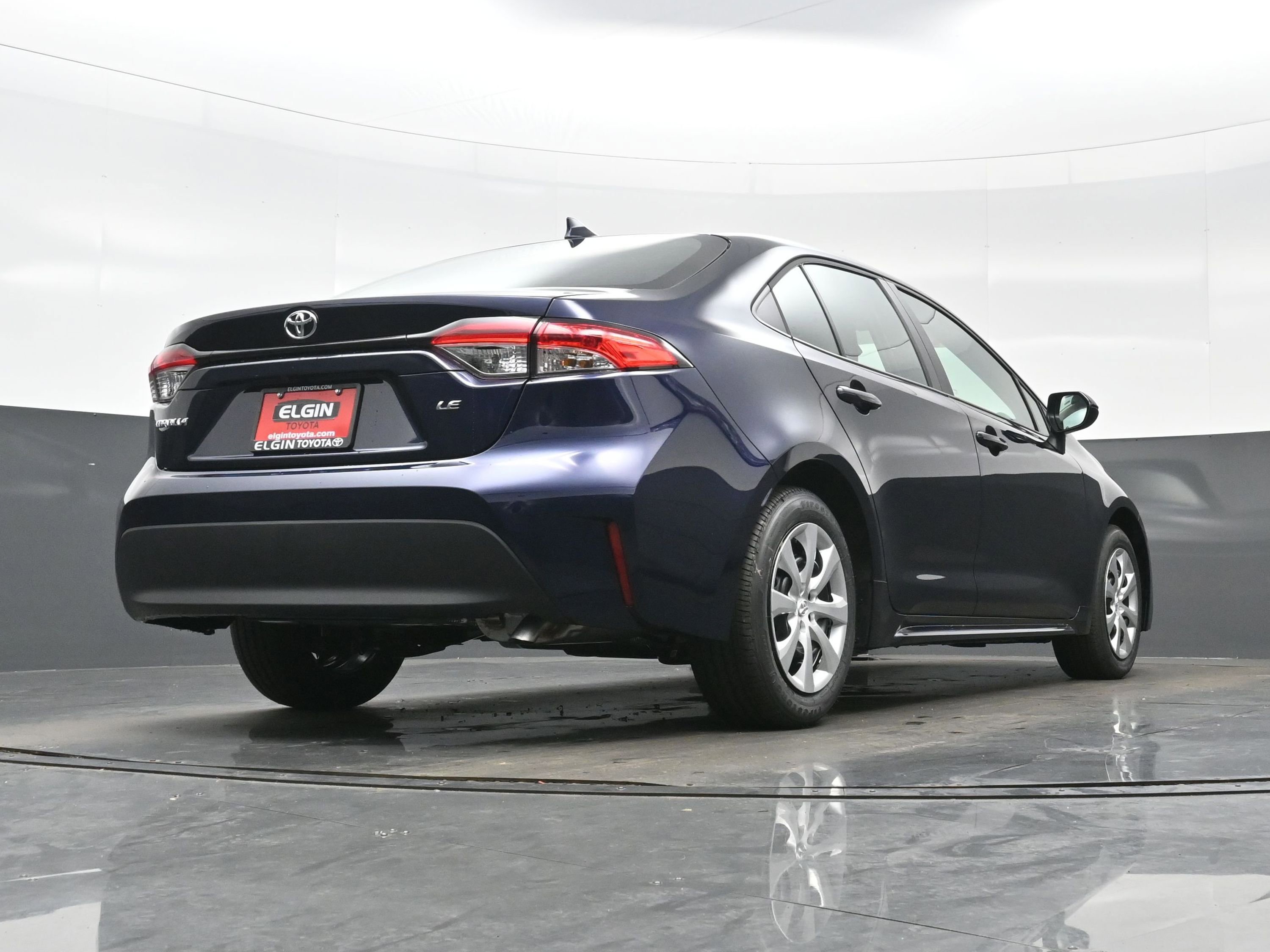 Used 2026 Toyota Corolla LE FWD image 30