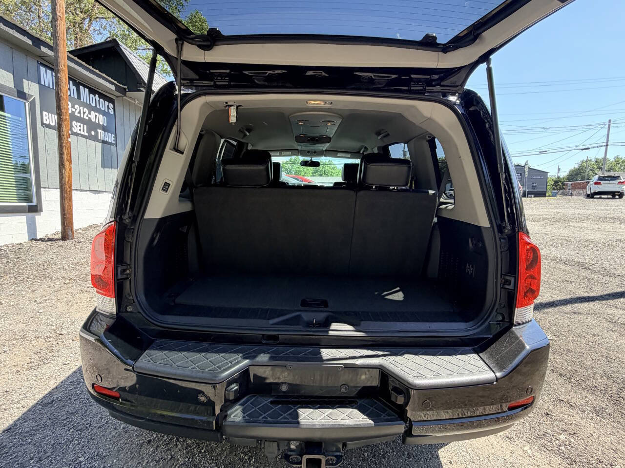 Used 2015 Nissan Armada Platinum w/ 2nd Row Captain Seat Package AWD/4WD image 6