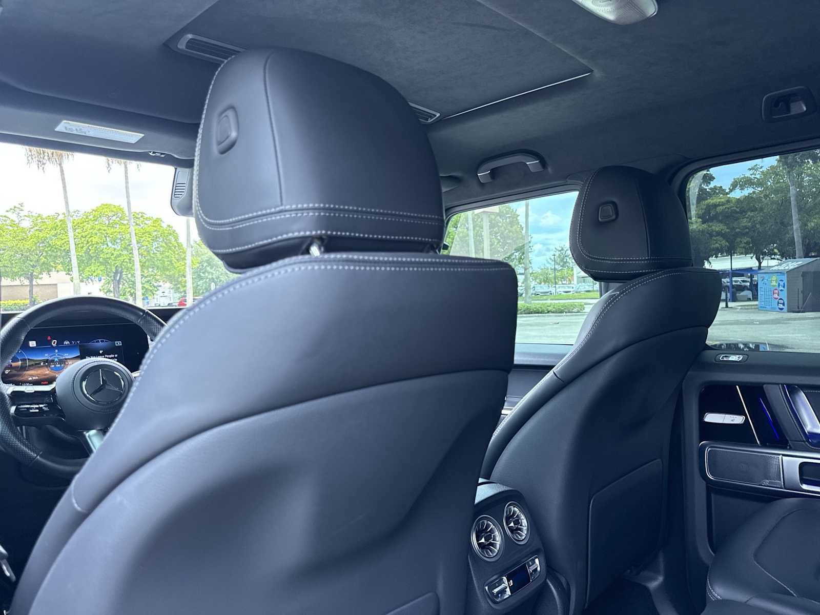 Used 2025 Mercedes-Benz G 550 image 23