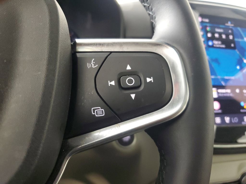 Used 2023 Volvo XC40 B5 Plus w/ Driver Assist Package image 28