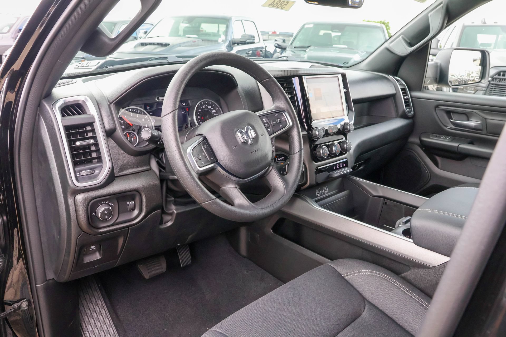 New 2026 RAM 1500 Express AWD/4WD image 33