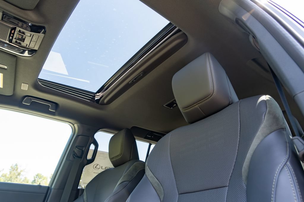 New 2026 Lexus GX 550 AWD/4WD image 15