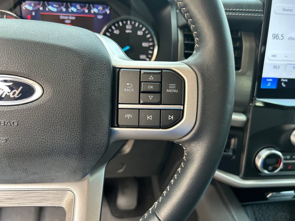 Used 2024 Ford Expedition XLT RWD image 23