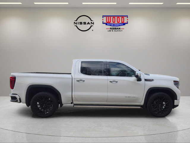 Used 2022 GMC Sierra 1500 Denali AWD/4WD image 2