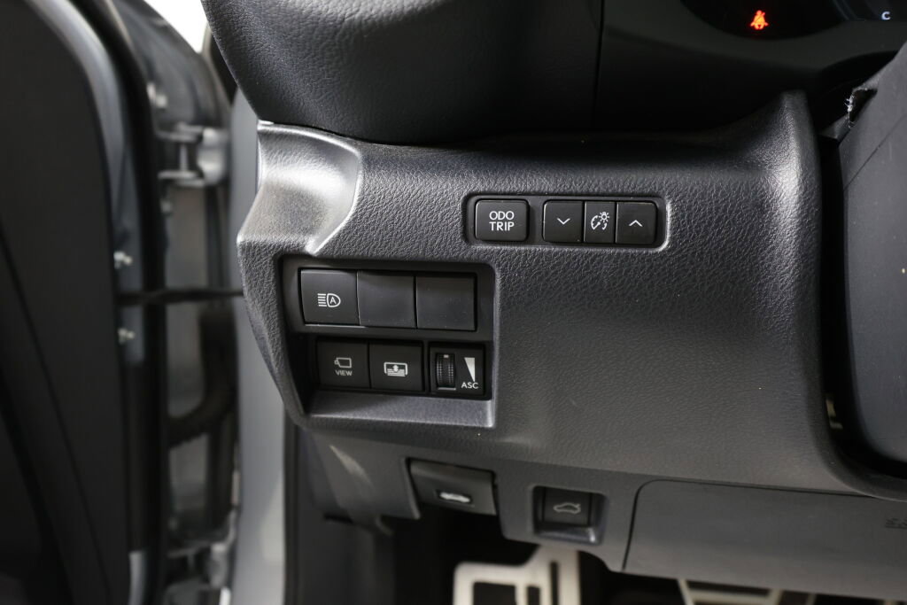 Used 2022 Lexus IS 500 RWD image 31