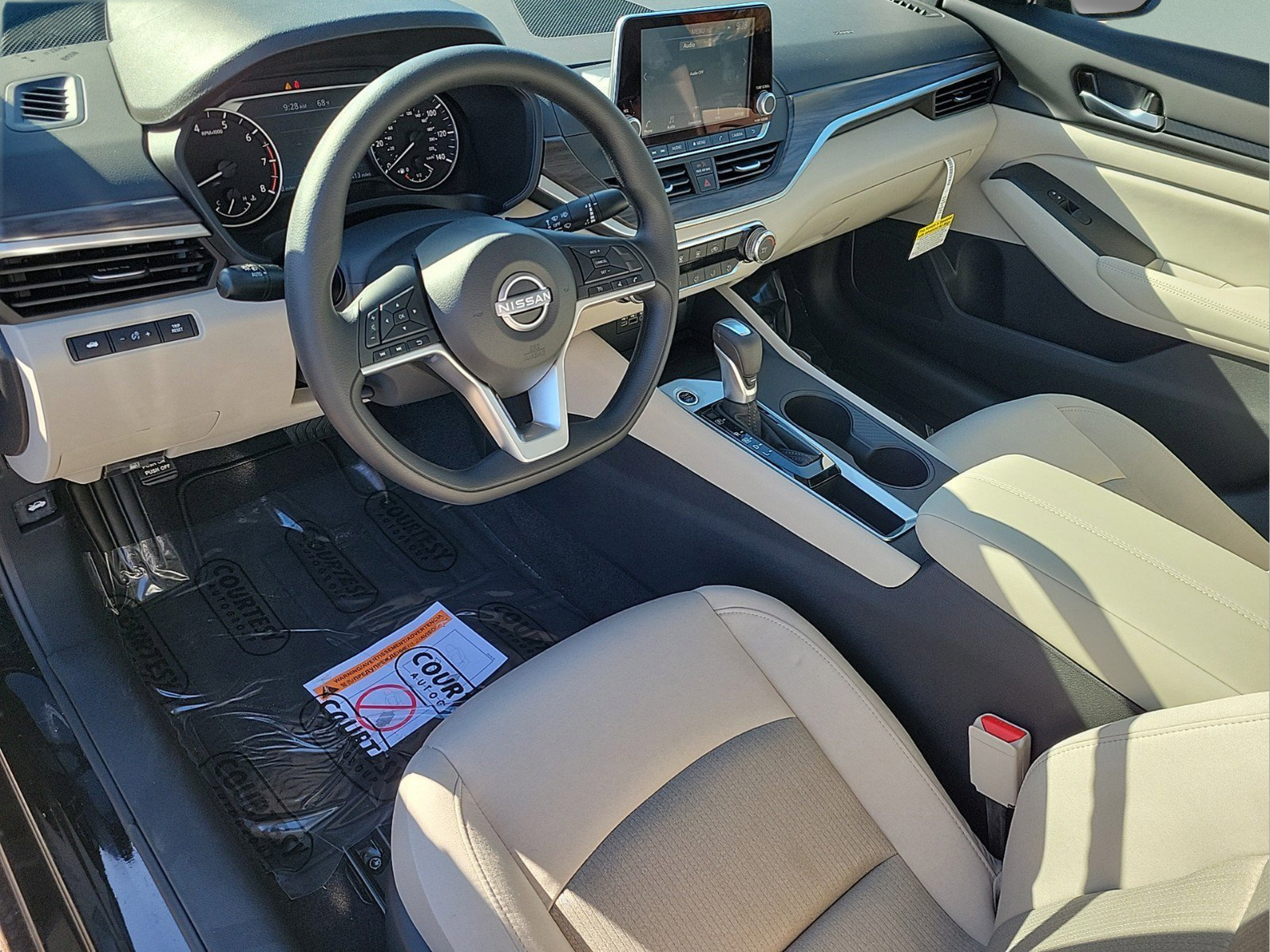 New 2025 Nissan Altima 2.5 SV FWD image 19