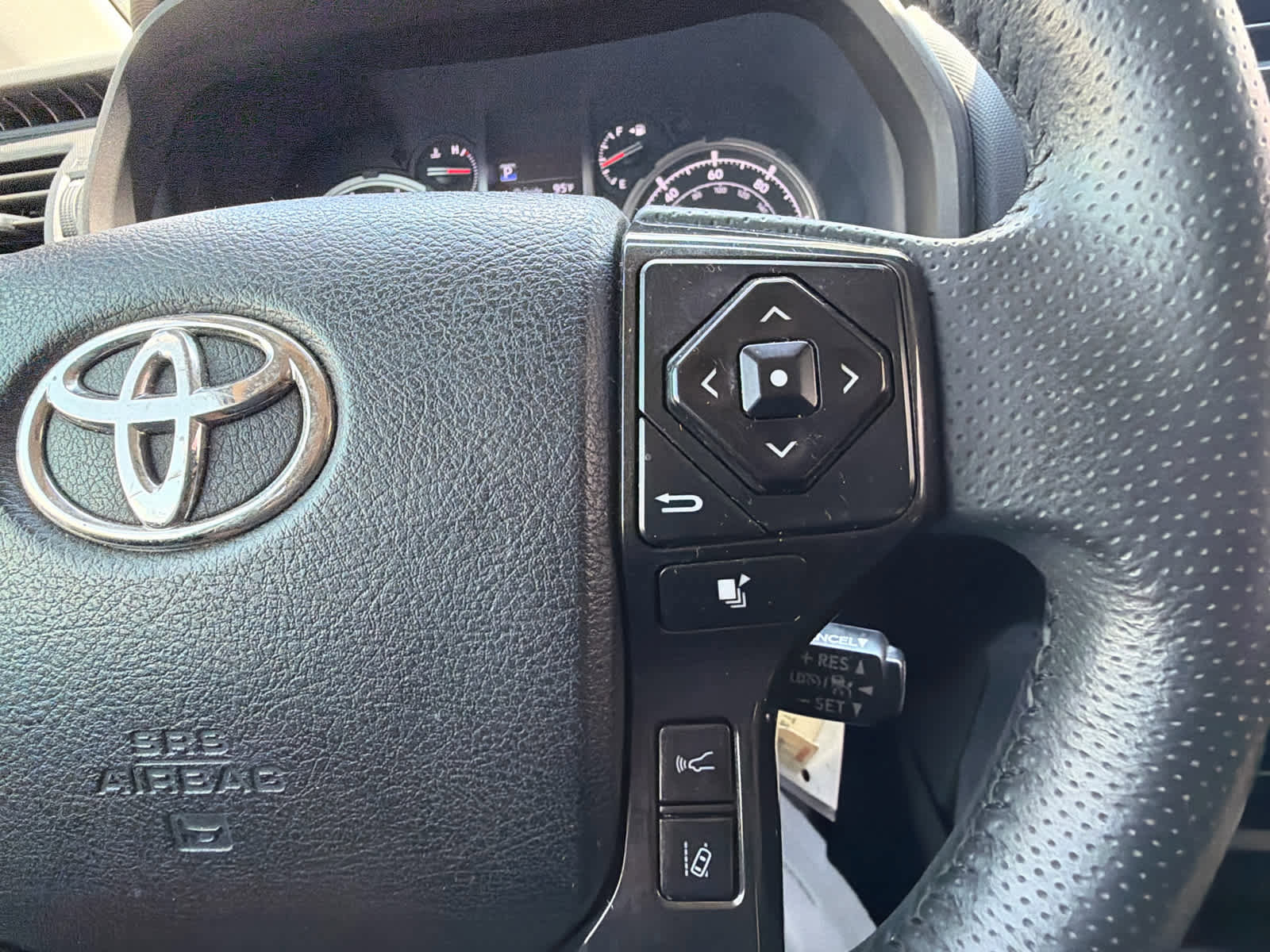 Used 2021 Toyota 4Runner TRD Off-Road AWD/4WD image 25