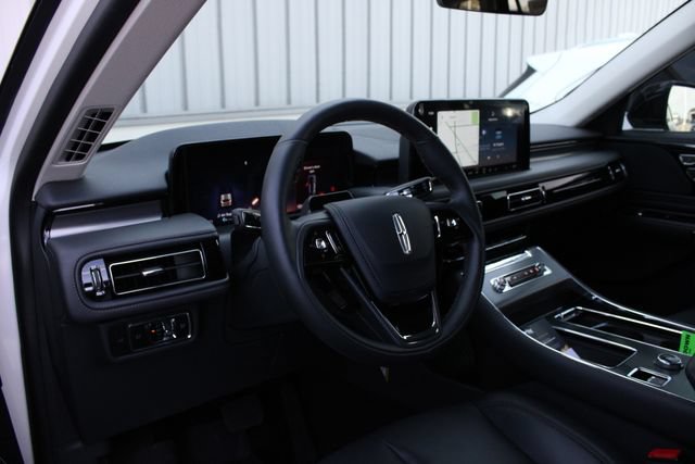 New 2026 Lincoln Aviator AWD image 31
