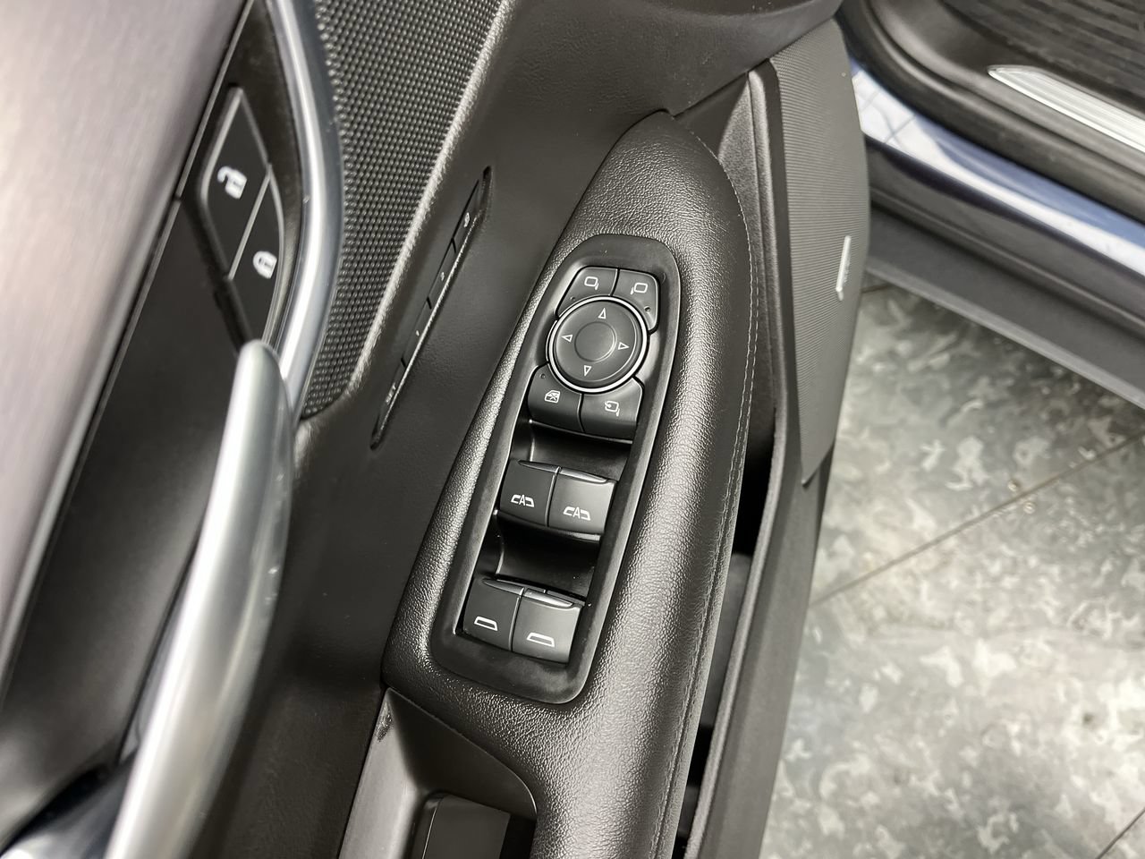 Used 2019 Cadillac XT5 Luxury AWD/4WD image 9