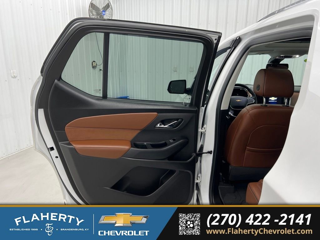 Used 2019 Chevrolet Traverse High Country w/ LPO, 'HIT The Road' Package AWD/4WD image 10