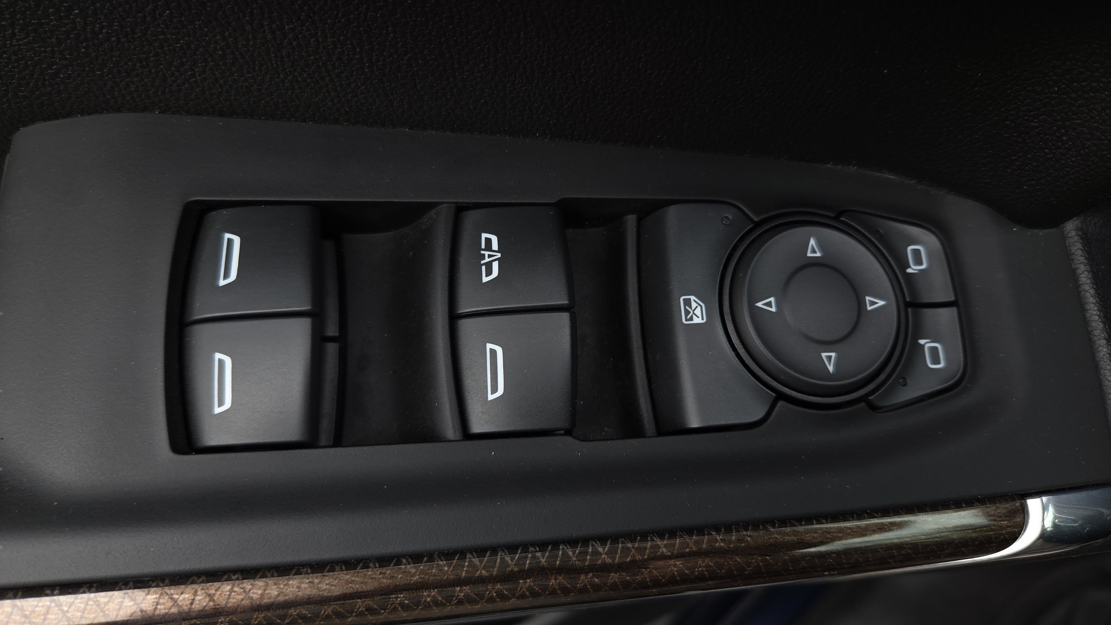 Used 2021 Chevrolet Silverado 1500 LT Trail Boss AWD/4WD image 33