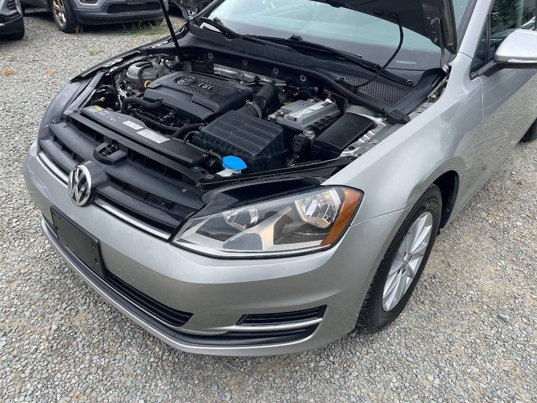 Used 2015 Volkswagen Golf S FWD image 23