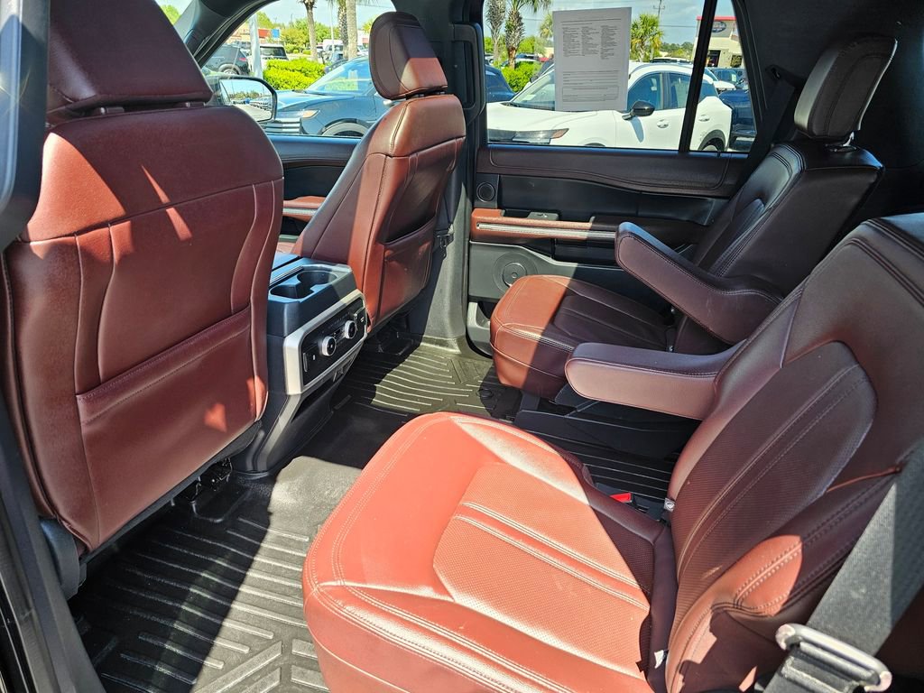 Used 2022 Ford Expedition Limited AWD/4WD image 14