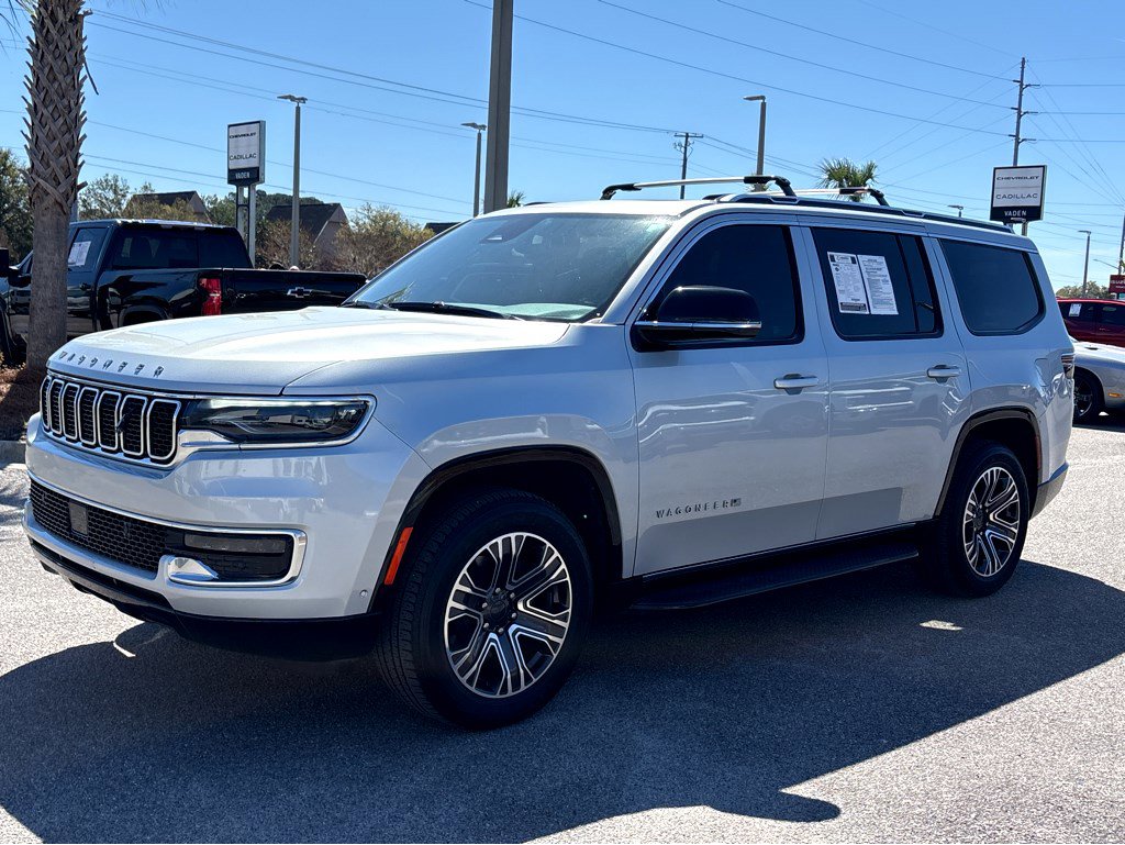 Used 2024 Jeep Wagoneer w/ Premium Group I image 3