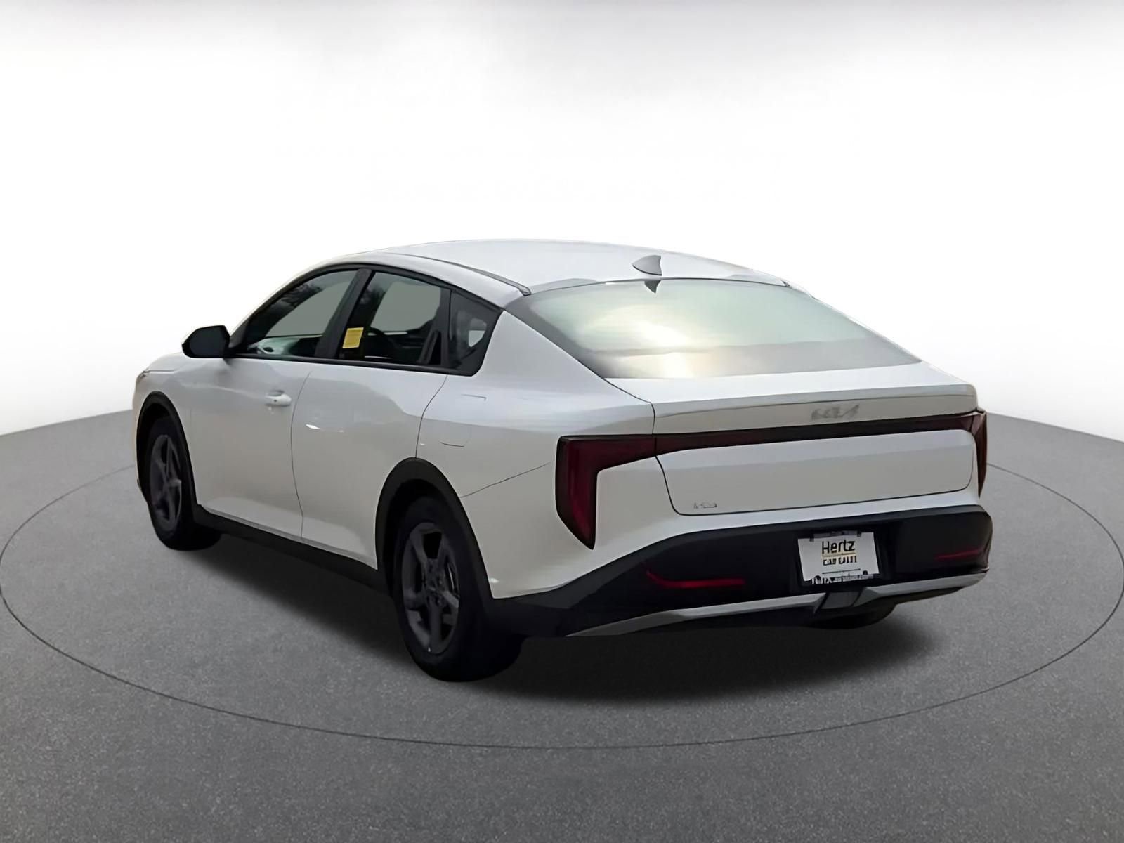 Used 2025 Kia K4 LXS image 12