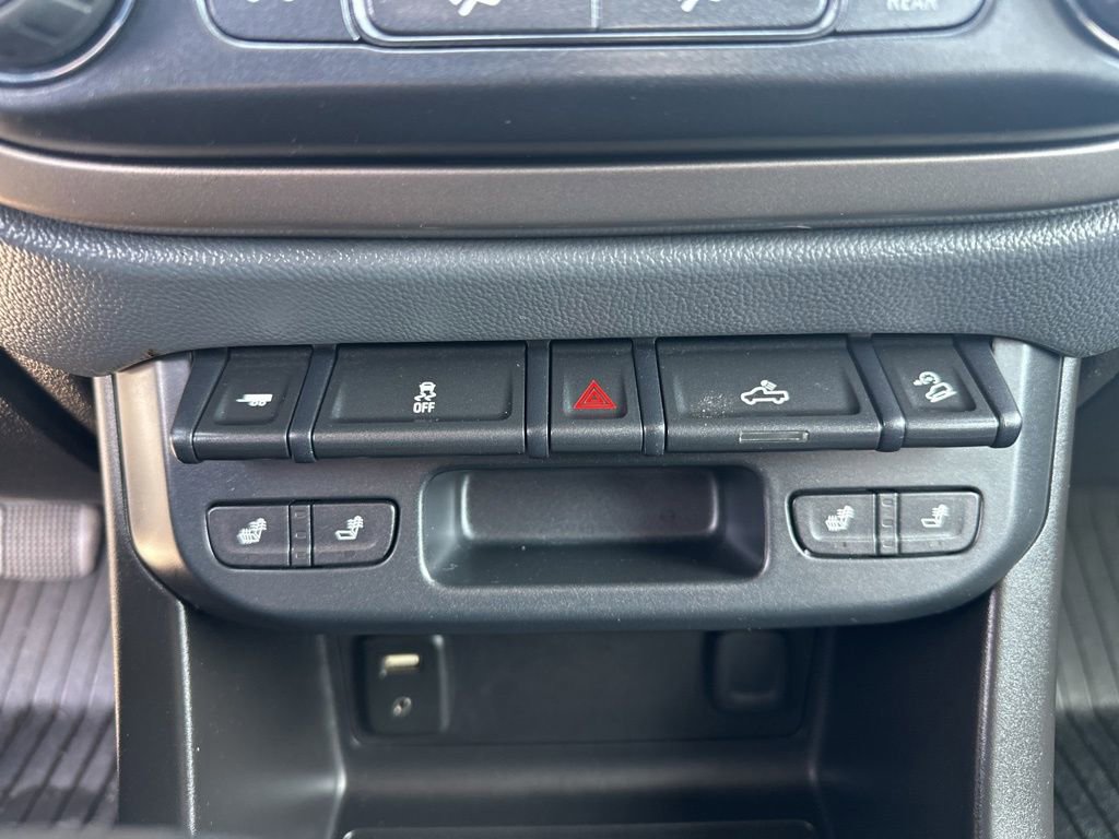 Used 2017 Chevrolet Colorado Z71 image 23