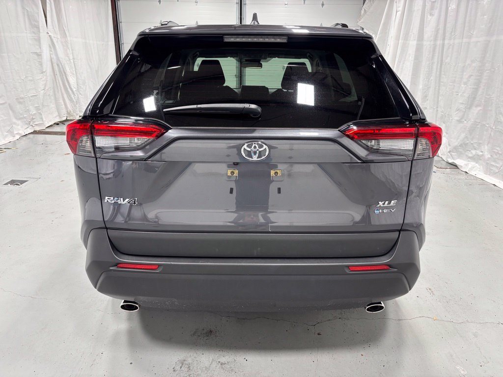 Used 2025 Toyota RAV4 XLE AWD/4WD image 6