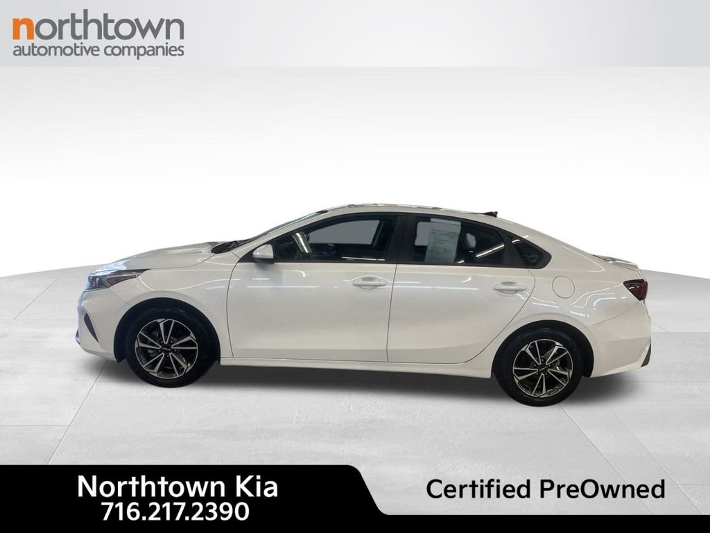 Certified 2023 Kia Forte LXS FWD image 3