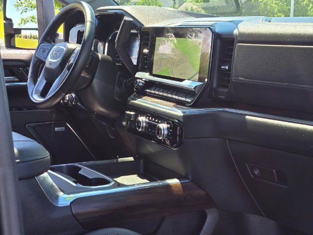Used 2024 GMC Sierra 2500 SLT w/ SLT Premium Package AWD/4WD image 9