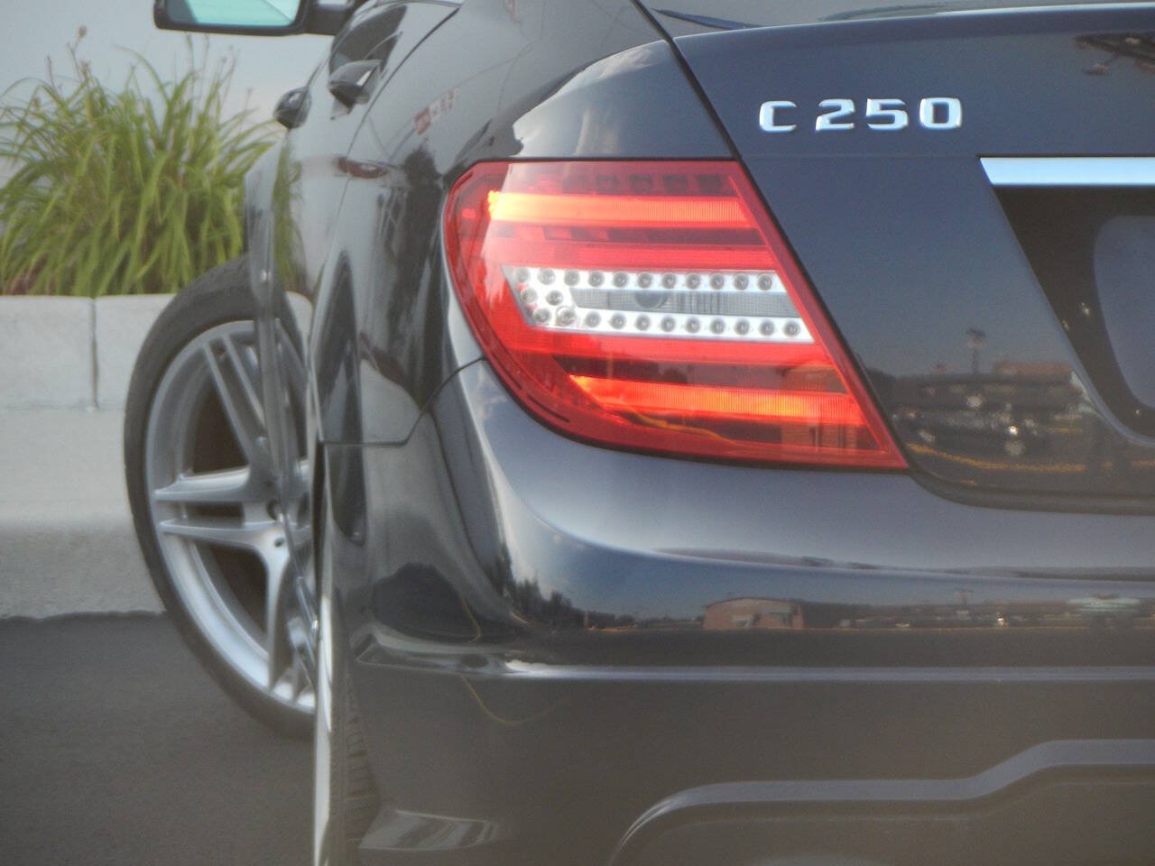 Used 2012 Mercedes-Benz C 250 Sedan image 1