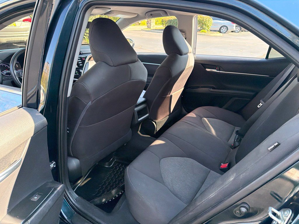 Used 2020 Toyota Camry LE FWD image 28