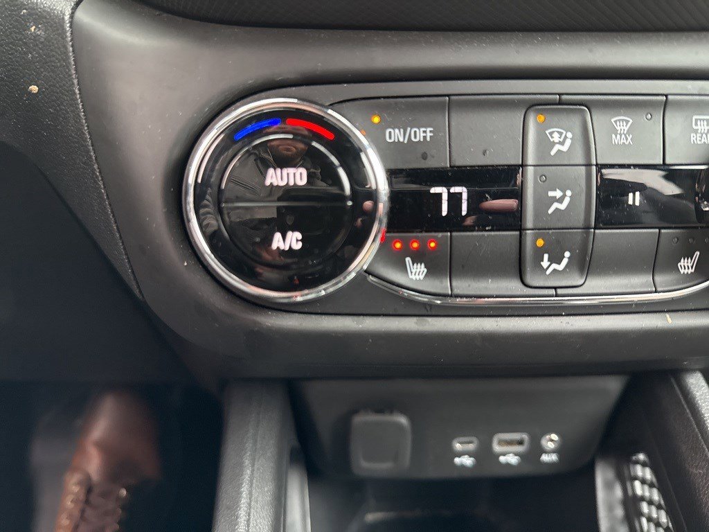 Used 2023 Chevrolet TrailBlazer ACTIV w/ Convenience Package image 14