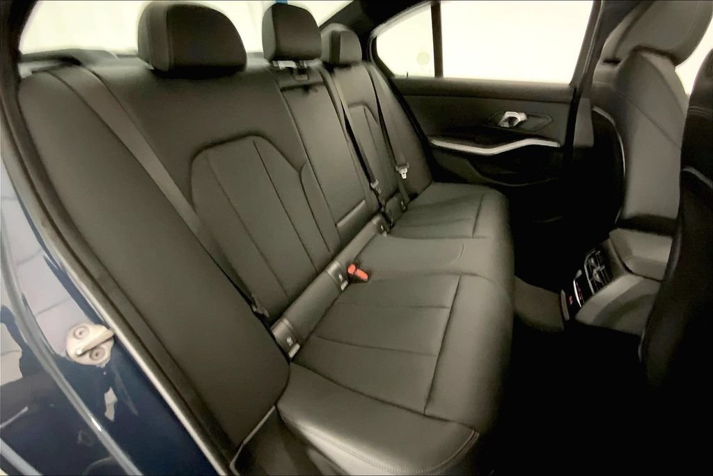 Used 2025 BMW 330i Sedan RWD image 14
