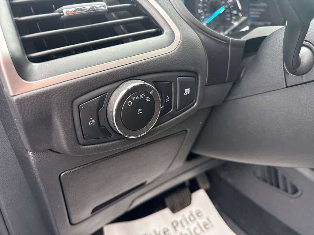 Used 2024 Ford Edge SEL w/ Class II Trailer Tow Package image 23