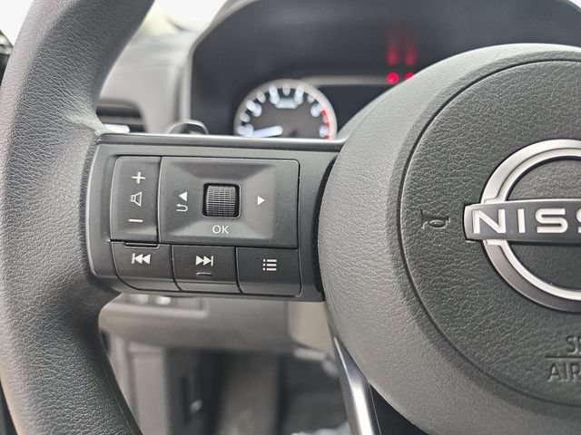 Used 2024 Nissan Rogue SV FWD image 17