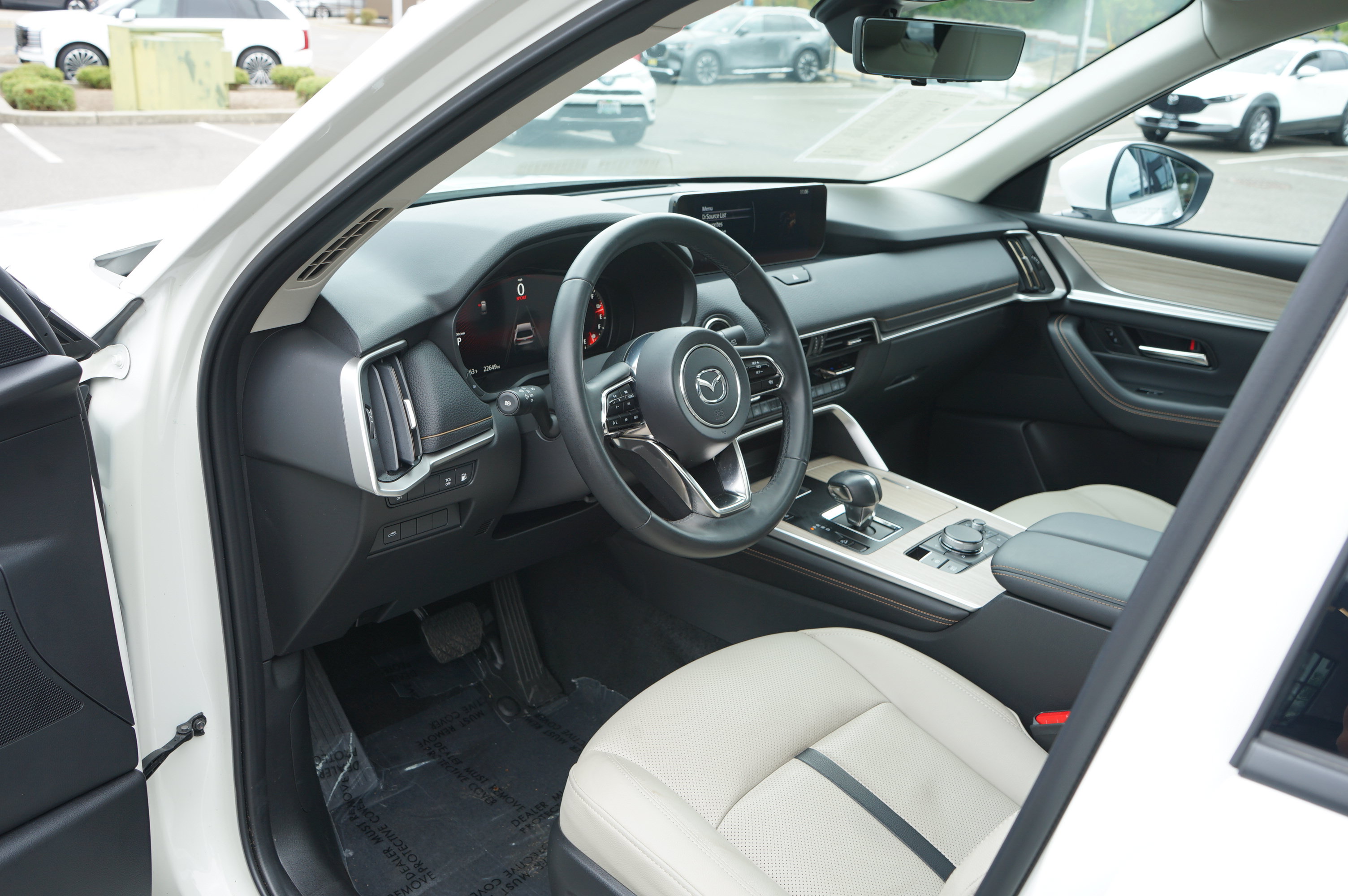 Certified 2024 MAZDA CX-90 Plug-In Hybrid w/ Preferred AWD/4WD image 13