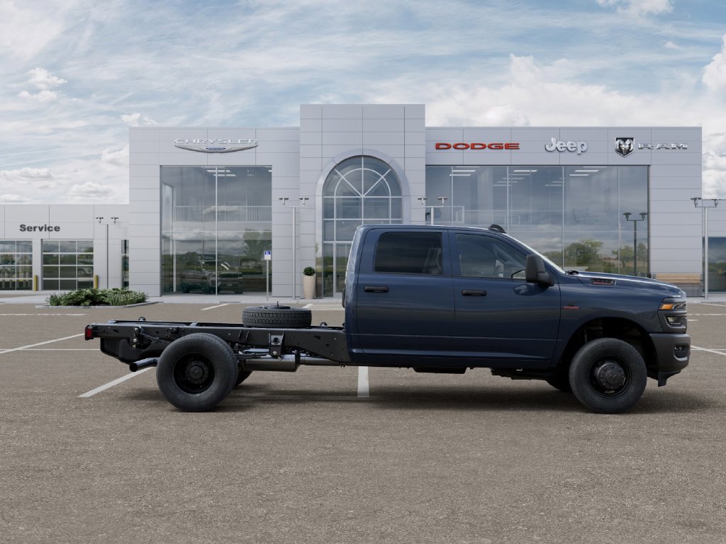 New 2026 RAM 3500 Tradesman AWD/4WD image 21