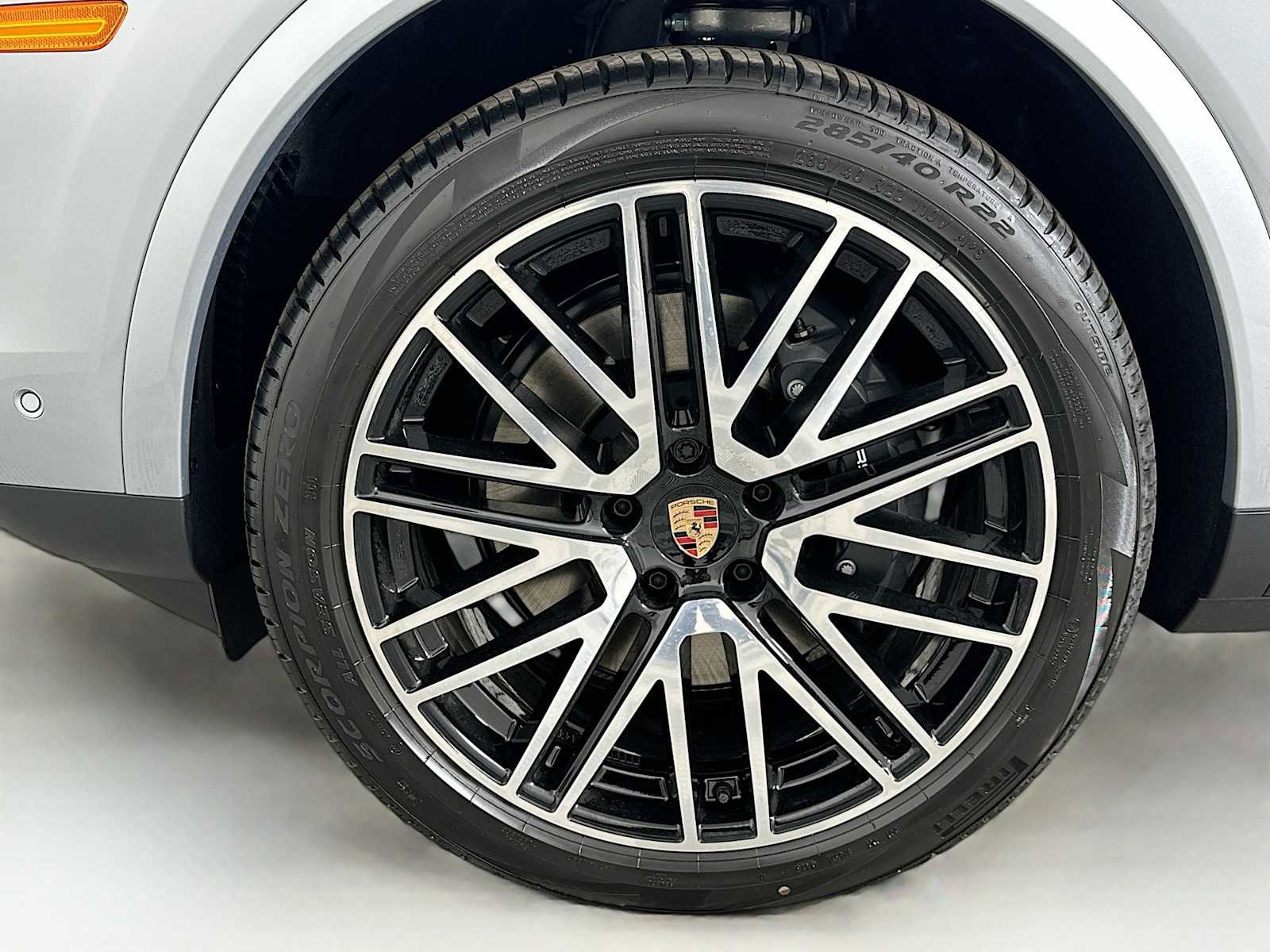 New 2025 Porsche Cayenne Coupe image 31