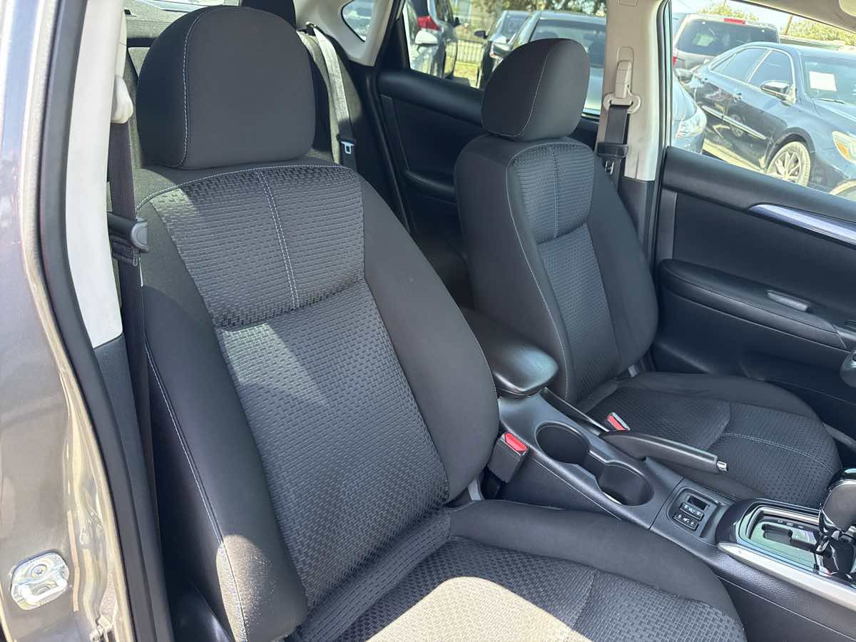 Used 2017 Nissan Sentra SR Turbo FWD image 20