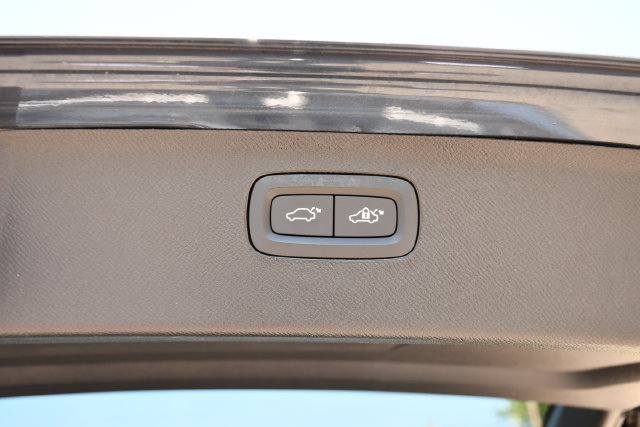 New 2026 Volvo XC90 B6 Plus w/ Protection Package Premier AWD/4WD image 29