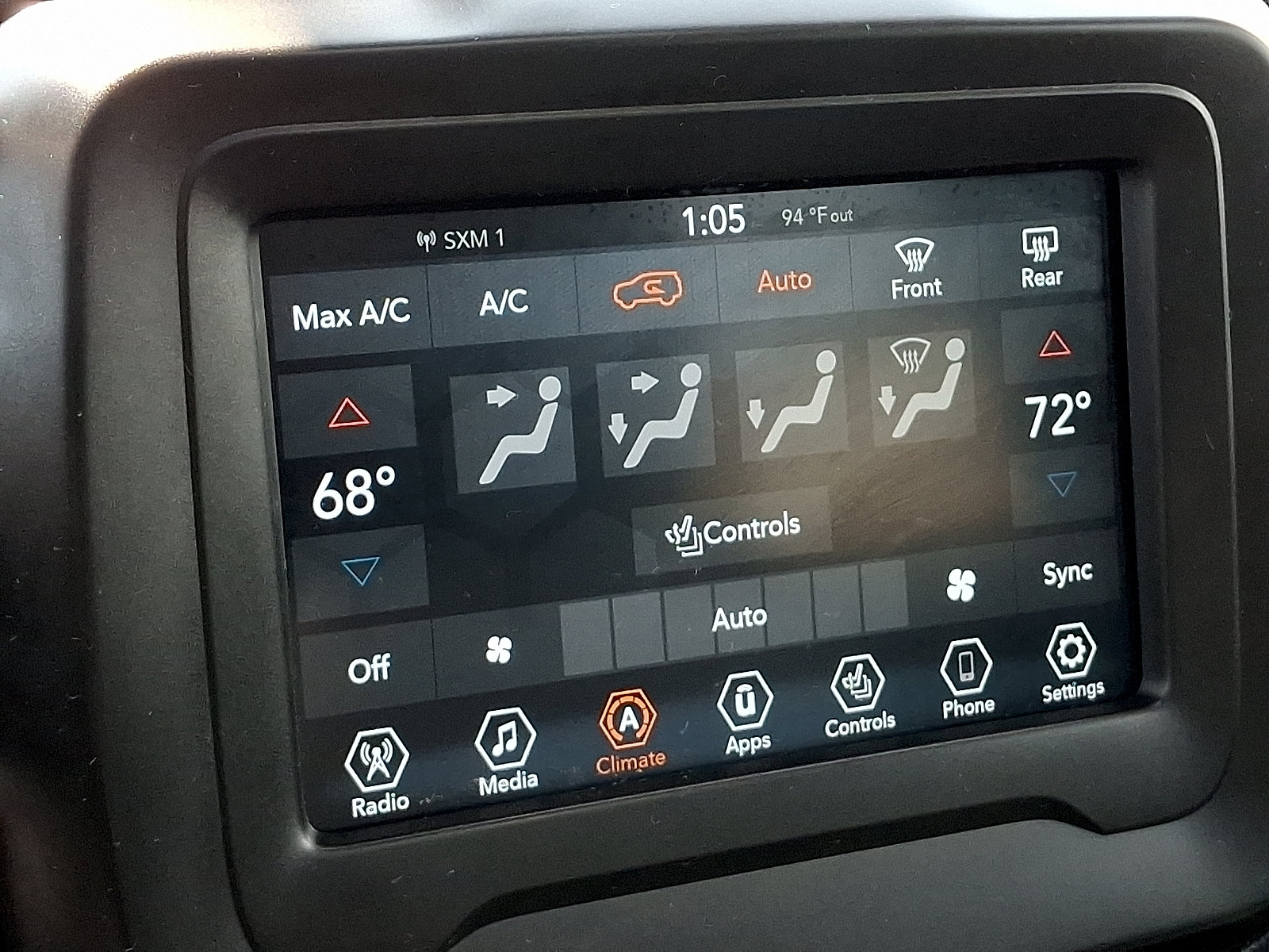 Certified 2020 Jeep Renegade Limited AWD/4WD image 17