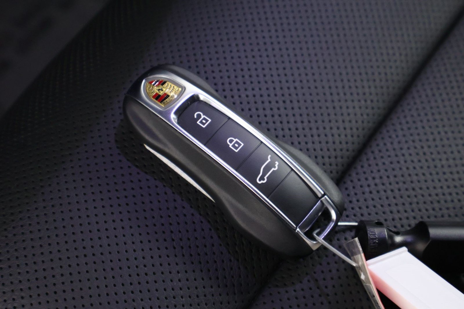 Certified 2026 Porsche Cayenne AWD/4WD image 34