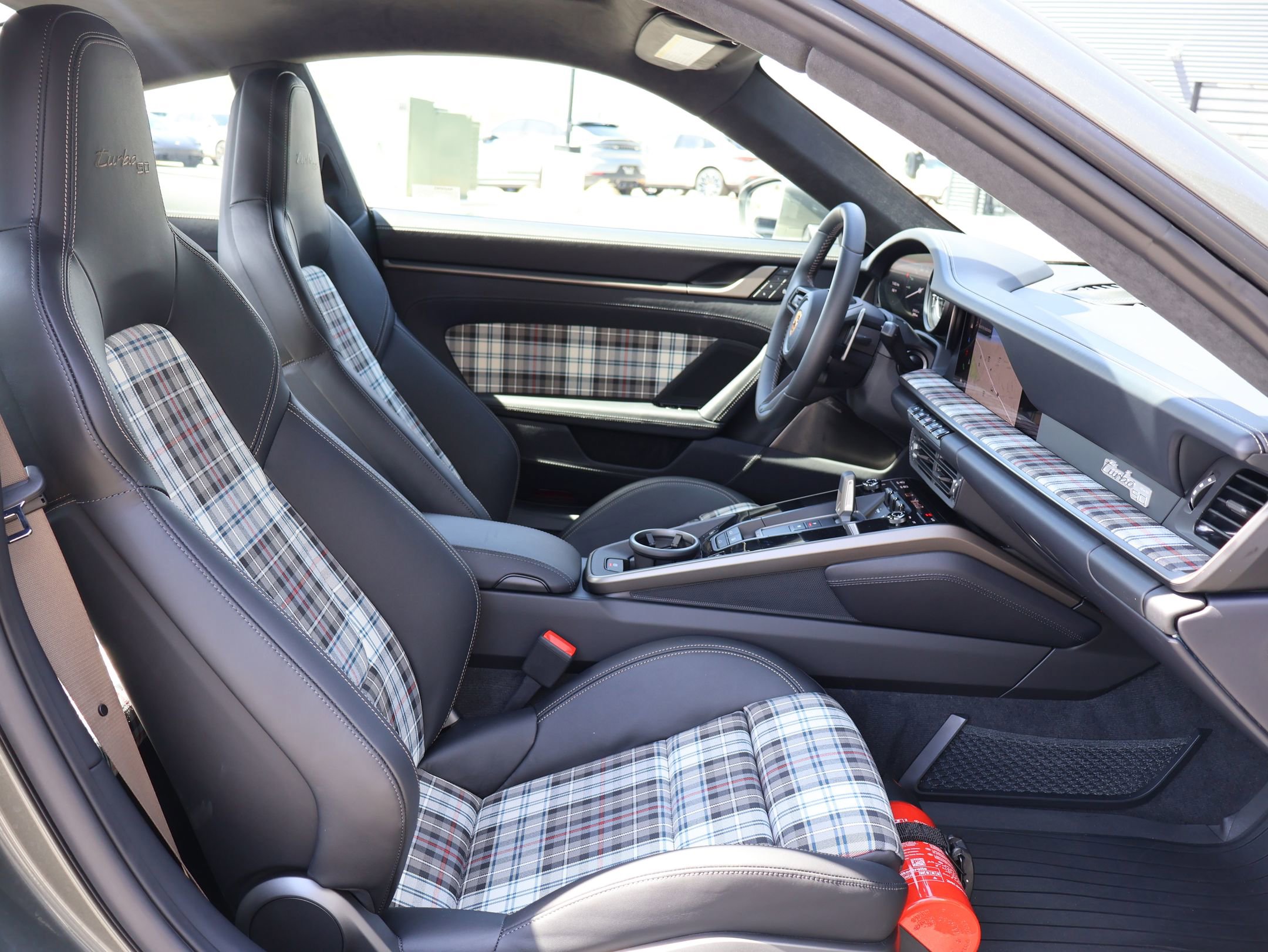 Certified 2025 Porsche 911 Turbo AWD/4WD image 25